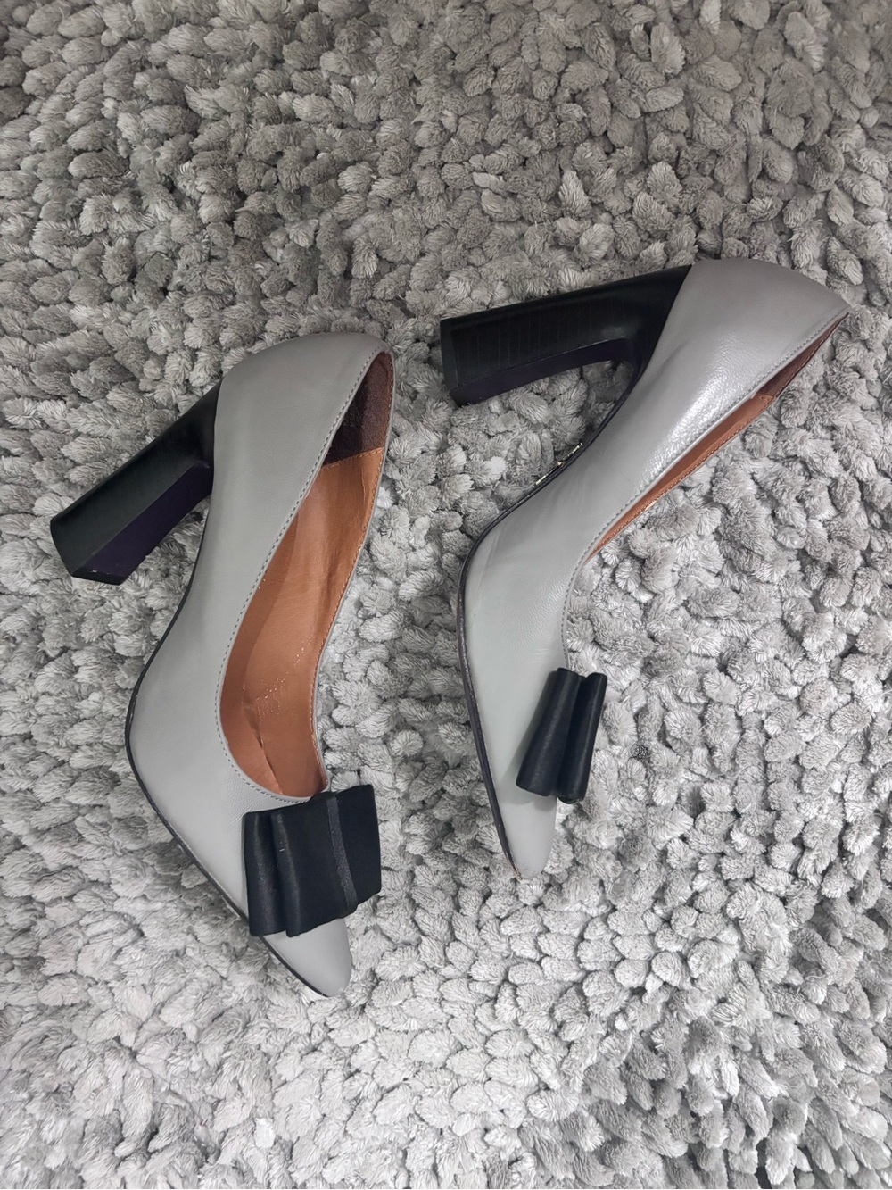 Mojo Moxy Gray Pointed Toe Heels with Black Bow Accent